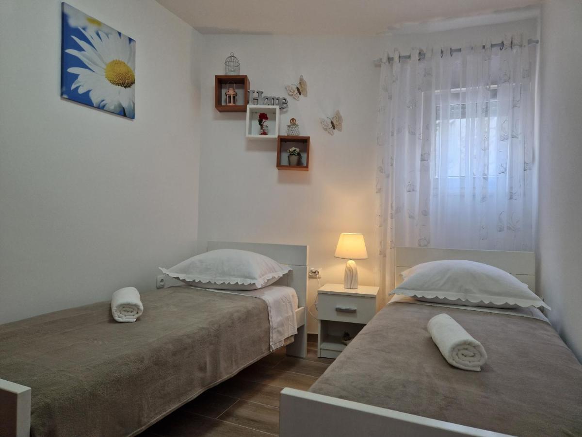 Apartments Duje สปลิท ภายนอก รูปภาพ