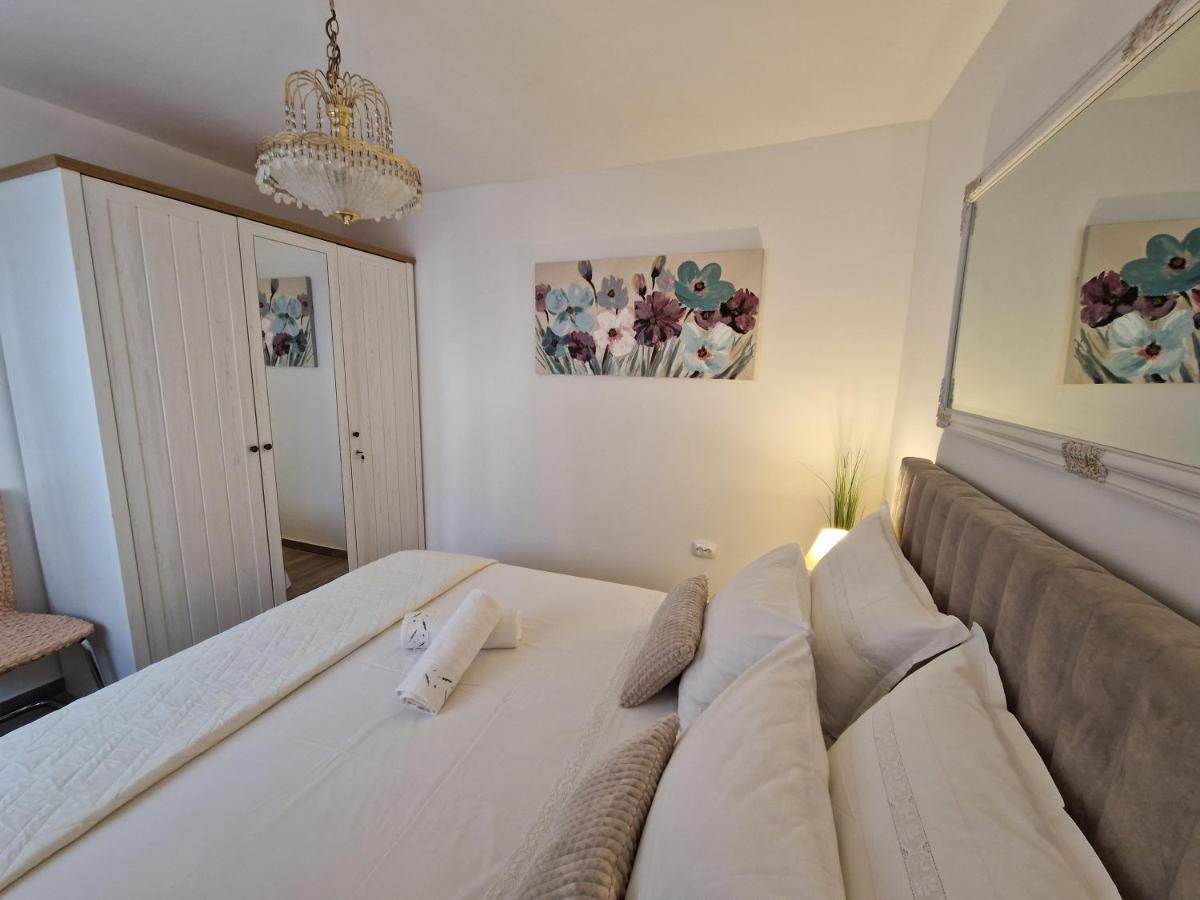 Apartments Duje สปลิท ภายนอก รูปภาพ